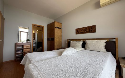 Drei-Zimmer-Wohnung mit grünem Garten und Meerblick im Komplex „Raißki Sad“, Sweti Wlas ID: 79162