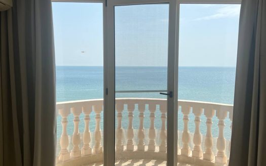 Ein-Zimmer-Wohnung mit Meerblick in Royal Marina ID: 42901