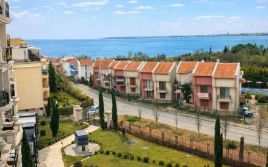 Drei-Zimmer-Wohnung mit Panoramablick auf das Meer – Komplex „Romance Paris“, Sweti Wlas ID: 90454