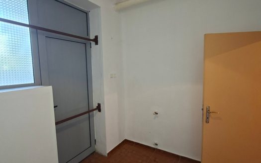 Gewerbeeinheit im Erdgeschoss in Lazur, Burgas ID: 49985