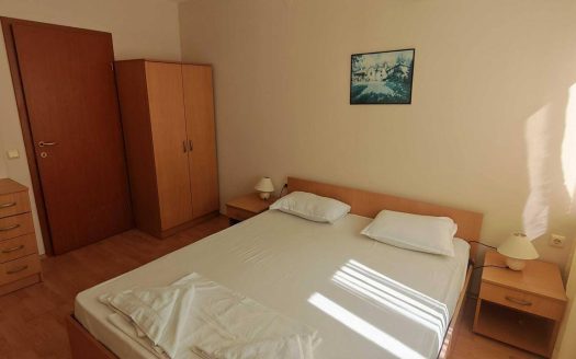 Zwei-Zimmer-Wohnung mit Blick auf den Pool – Komplex „Crown Fort“, Sweti Wlas ID: 88929