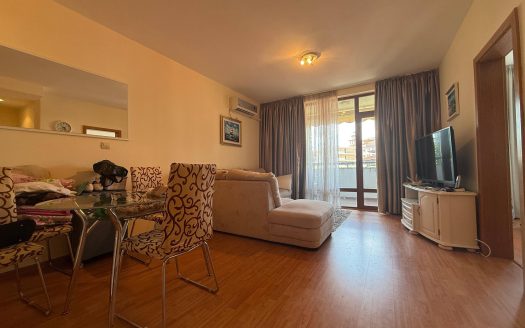 Drei-Zimmer-Wohnung mit zwei Schlafzimmern im Komplex „Raiyski Sad“, Sweti Wlas ID: 79084