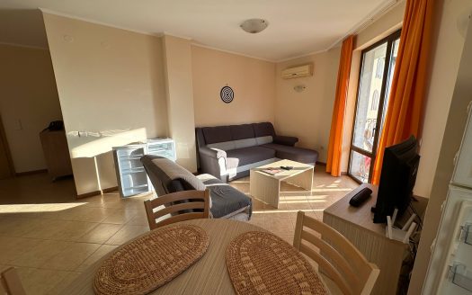 Drei-Zimmer-Wohnung mit zwei Schlafzimmern im Royal Sun – Sonnenstrand ID: 80255