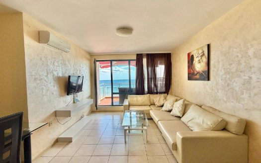 Zweizimmerwohnung in erster Reihe mit Panoramablick auf das Meer – Sonnenstrand ID: 96145