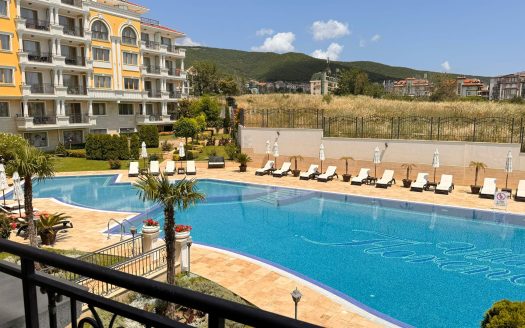 Drei-Zimmer-Wohnung mit Möbeln und Meerblick in Villa Florence ID: 36085