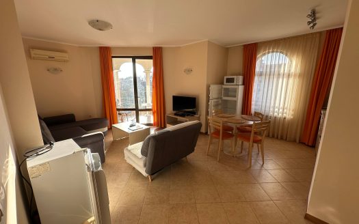 Drei-Zimmer-Wohnung mit zwei Schlafzimmern im Royal Sun – Sonnenstrand ID: 80255