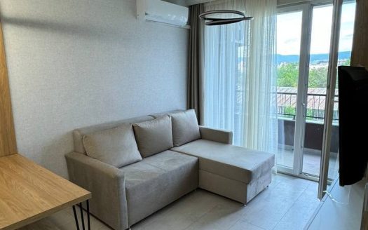 Zwei-Zimmer-Wohnung mit Renovierung am Sonnenstrand ID: 34736